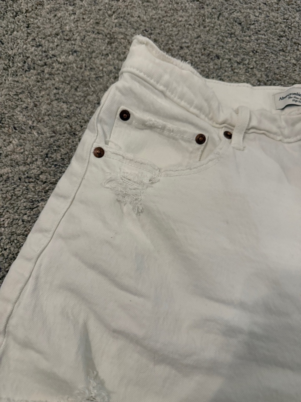 Abercrombie & Fitch The Mom Short High Rise Curve White Denim Cutoff Shorts 31 - Picture 4 of 6